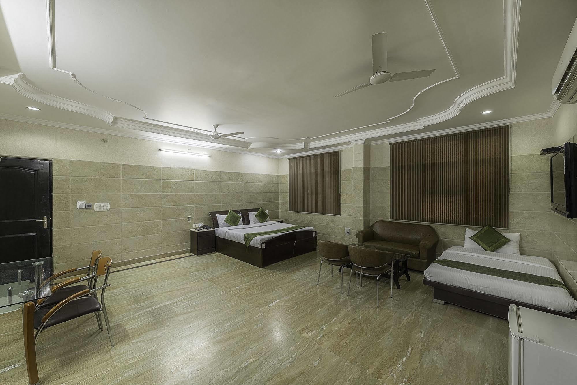 Treebo Trend Singh Sons Karol Bagh Hotel New Delhi Exterior photo